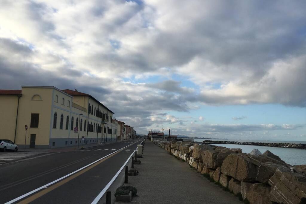 Ferienwohnung Bilocale Sul Mare Marina Di Pisa Exterior foto